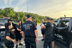 PCPR prende quatro pessoas em operação que apura homicídio ocorrido em Guaratuba
