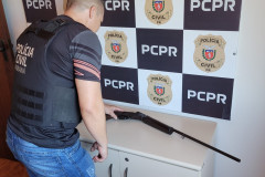 PCPR prende homem por roubo durante cumprimento de mandados em Carlópolis 