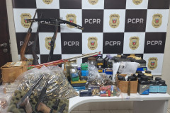 PCPR apreende mais de mil munições e outros produtos ilícitos em residência de Curitiba