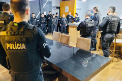 PCPR prende cinco pessoas em operação de combate ao tráfico de drogas em Toledo