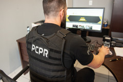 PCPR divulga imagens de mulher que perdeu 3 mil reais em Curitiba