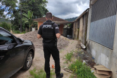 PCPR prende homem em flagrante por agressão contra prima em Morretes