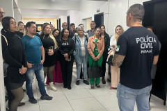PCPR realiza visita guiada pela Delegacia de Furtos e Roubos com estudantes de direito em Curitiba