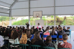 PCPR realiza palestras para alunos de colégio estadual em Queimadas 