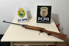 PCPR e PMPR prendem dois homens por receptação e porte de arma de uso restrito 