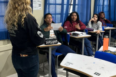 PCPR realiza palestra em escola para alunos do ensino médio sobre o combate de bullying em Rolândia