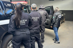 PCPR e PMPR prendem homem em flagrante por tráfico de drogas em Ribeirão do Pinhal 