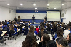 PCPR realiza palestra educativa sobre investigação criminal em escola de Cascavel 