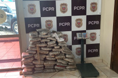 PCPR prende três pessoas por tráfico e outros crimes e apreende fuzil em Foz do Iguaçu