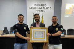 Delegado da PCPR recebe título de Cidadão Honorário em Santo Antônio do Sudoeste