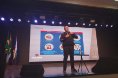 PCPR realiza palestra sobre crimes virtuais em Colégio Adventista de São José dos Pinhais