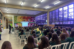 PCPR realiza palestra em uma escola com o tema de bullying e o cyberbullying na Capital