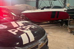 PCPR apreende lancha durante investigação de tráfico e lavagem de dinheiro em Porto Rico