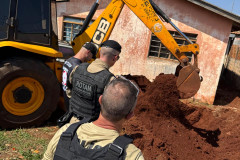 PCPR, PMPR e GCM apreendem fuzil durante ação em Arapongas 