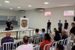 PCPR entrega 30 celulares recuperados de furtos e roubos em Maringá