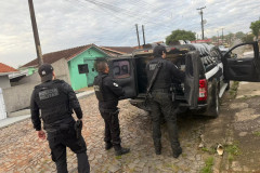 PCPR e PMPR prendem duas pessoas durante operação em combate ao tráfico de drogas