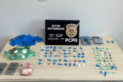 PCPR e PMPR prendem duas mulheres em flagrante por tráfico de drogas em Cascavel 