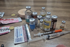 PCPR prende mulher por realizar procedimentos estéticos ilegais e usar medicamentos sem registro em clínica no bairro CIC