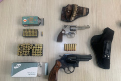 PCPR prende homem em flagrante por porte irregular de arma de fogo em Cornélio Procópio