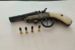PCPR prende homem em flagrante por ameaça e posse de arma de fogo em Rio Branco do Sul 