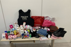 PCPR prende três pessoas por comércio ilegal de produtos em Curitiba