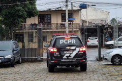PCPR prende cinco pessoas suspeitas de aplicar golpes de falso financiamento de veículos em Curitiba