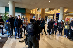 PCPR leva campanha de prevenção às drogas ao Jockey Plaza Shopping