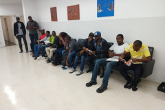 Haitianos v&iacute;timas do estelionato,