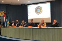 Forças de segurança discutem combate ao crime na fronteira.