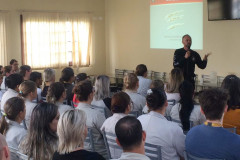 PCPR ministra palestra sobre drogas em Campo Largo