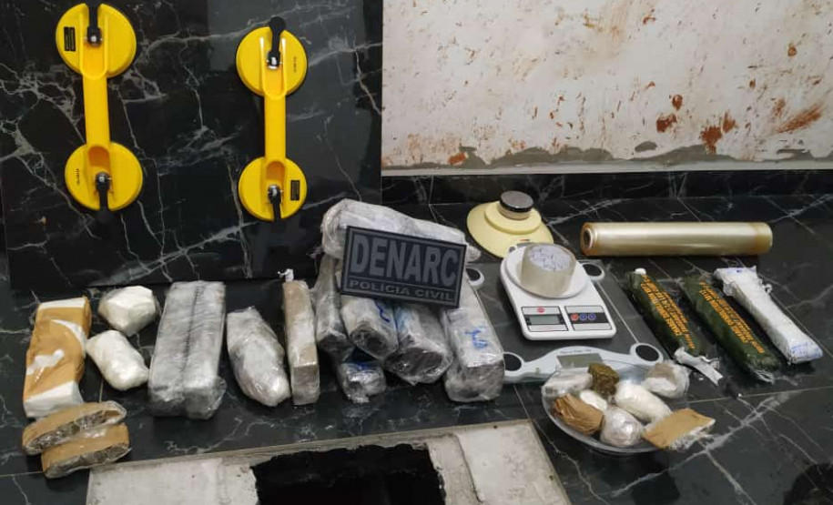 Drogas e outros materiais apreendidos pela PCPR durante ação policial