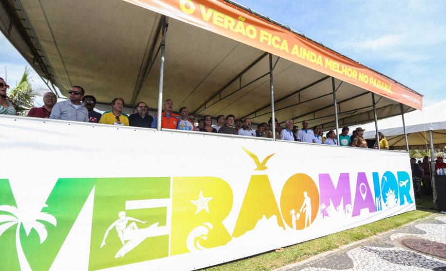 Palanque da abertura Verão Maior