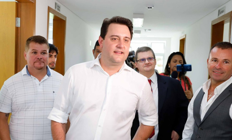 Prefeito de Paranaguá, governador do Paraná, delegado-titular da Delegacia Cidadã de Matinhos e delegado-geral adjunto da PCPR.