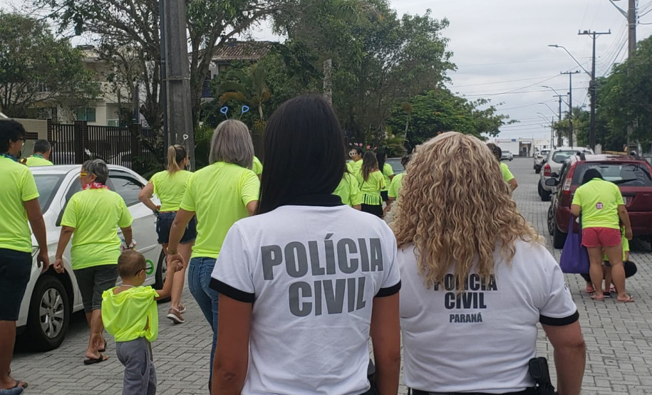 Policiais civis no evento