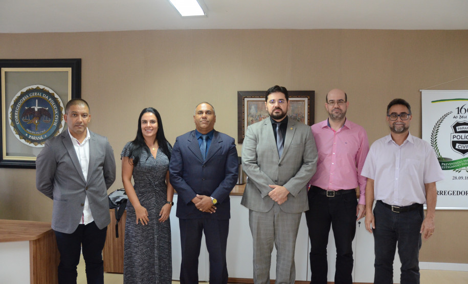 Envolvidos na eleição posando para fotografia
