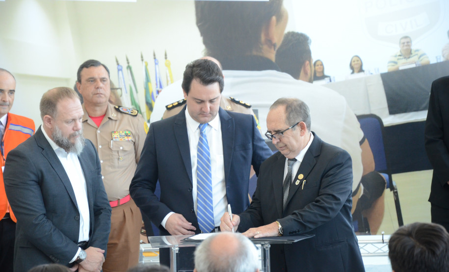 Governador convoca escrivães e confirma concurso para a Polícia Civil