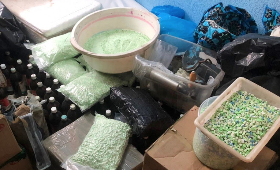 Diversas embalagens com ecstasy