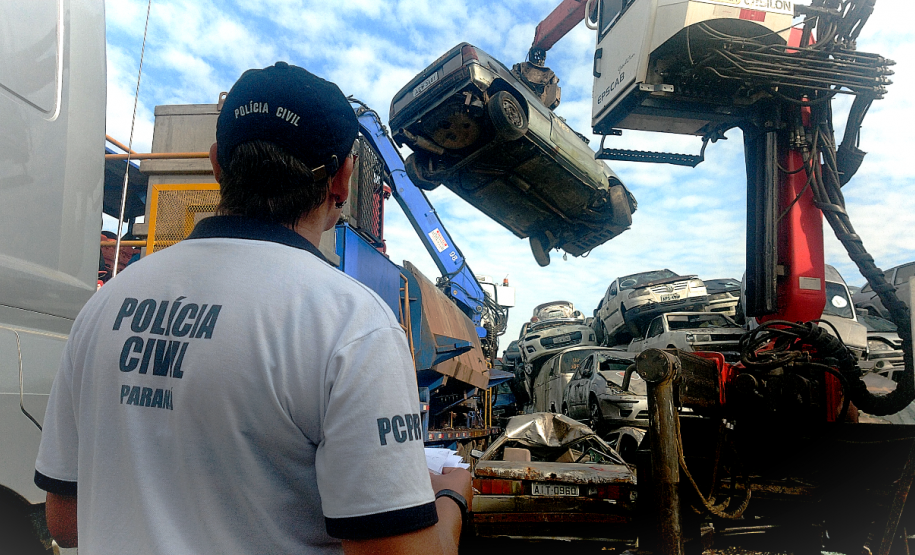 PCPR retira veículos de pátio na RMC