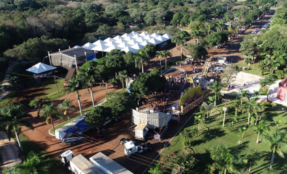 Imagem aérea de parque de exposições