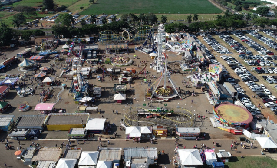 Imagem aérea de parque de exposições
