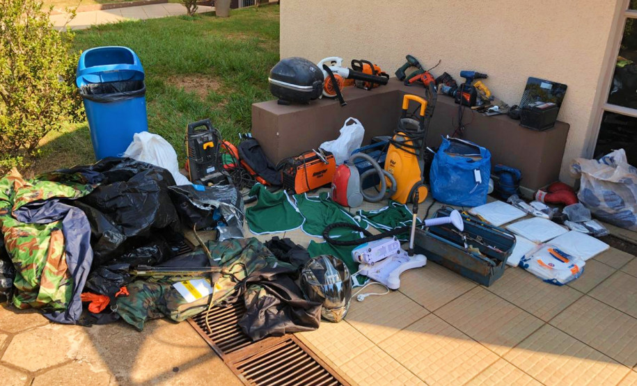 Diversos objetos recuperados pela polícia civil