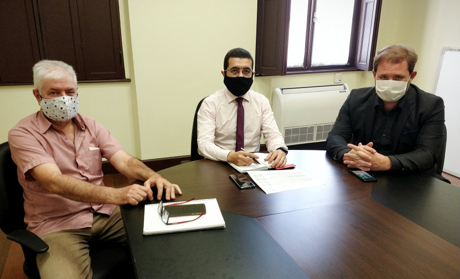 Comissão da PCPR com a Banca da UFPR