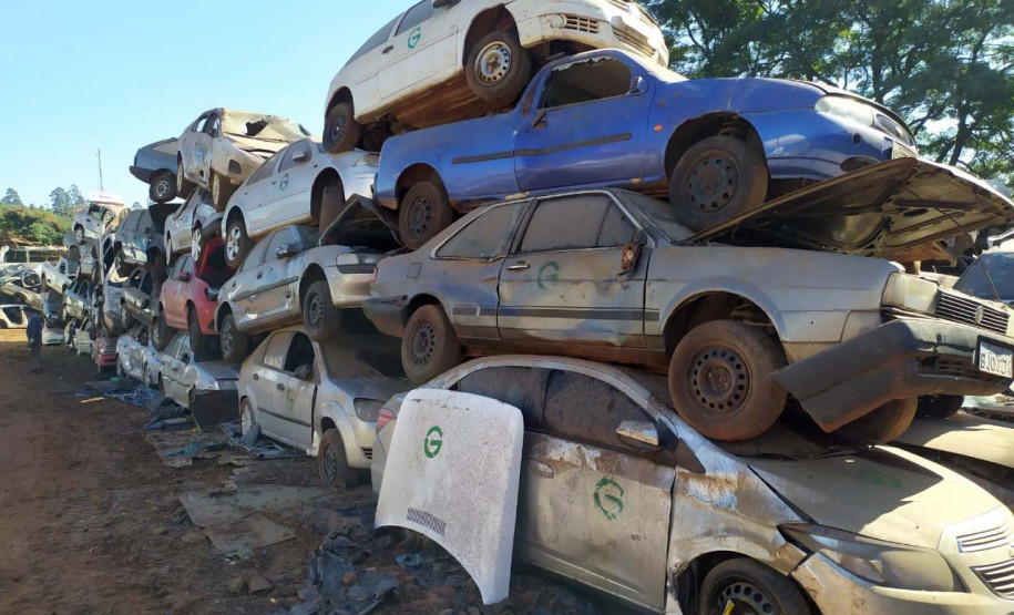 PCPR remove 1,6 mil veículos de pátios em Cascavel