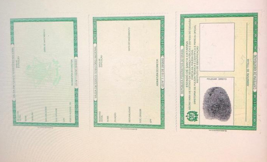 Documento de identidade falsificado