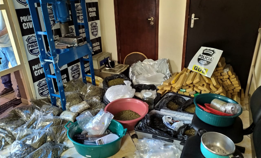 Drogas e objetos apreendidos