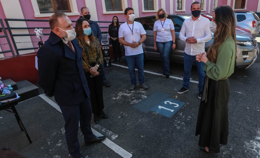 Conversa entre o delegado-geral da PCPR e primeira-dama