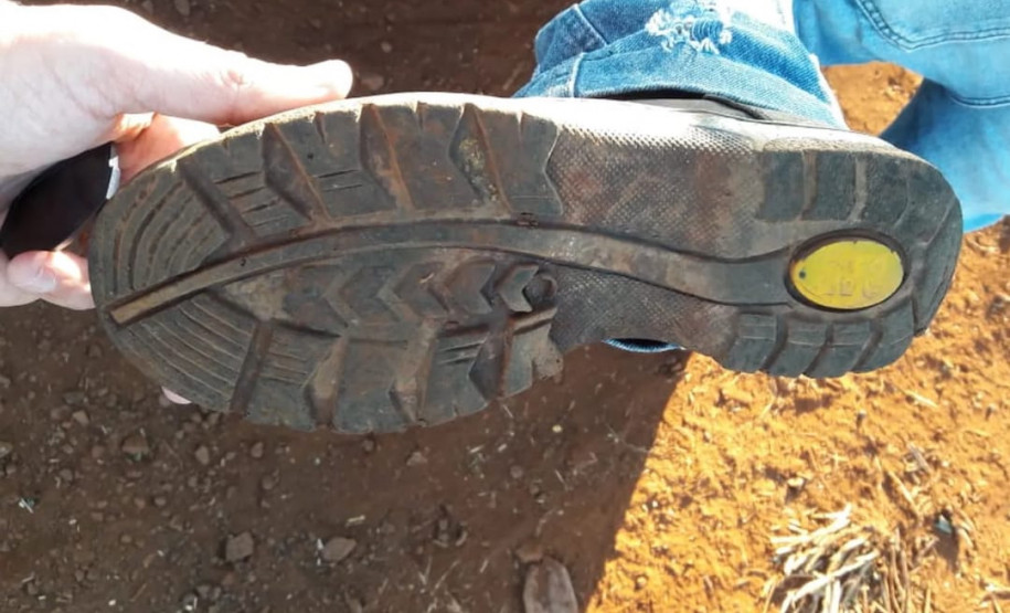 Solado da bota do suspeito