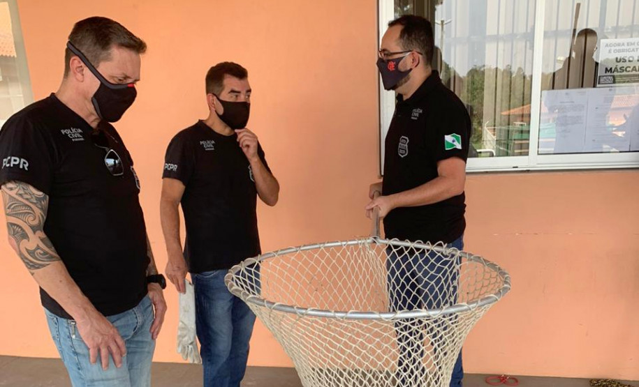 Policiais civis em atividade no curso