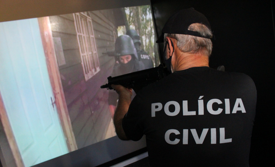 Policiais civis em curso em Cascavel