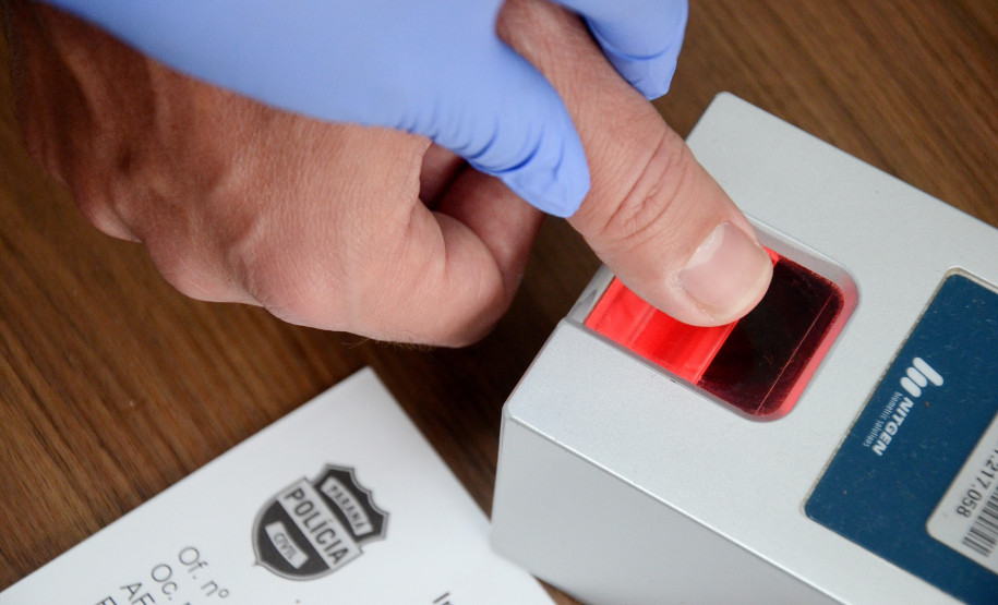 Coleta de digital em equipamento informatizado